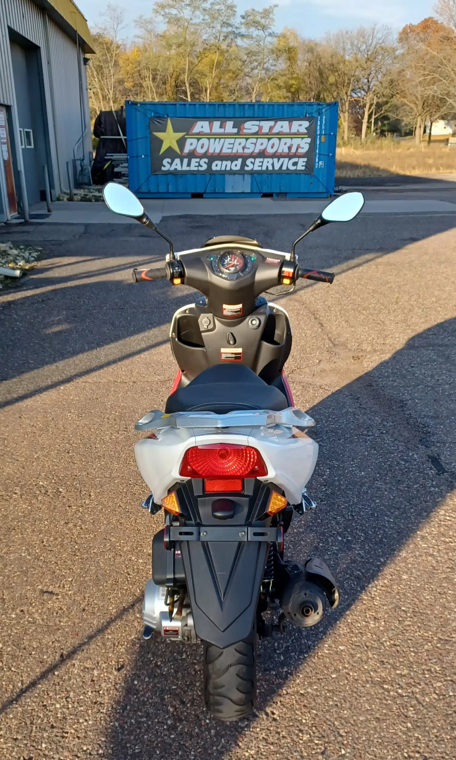 S-Ray Scooter (Back)