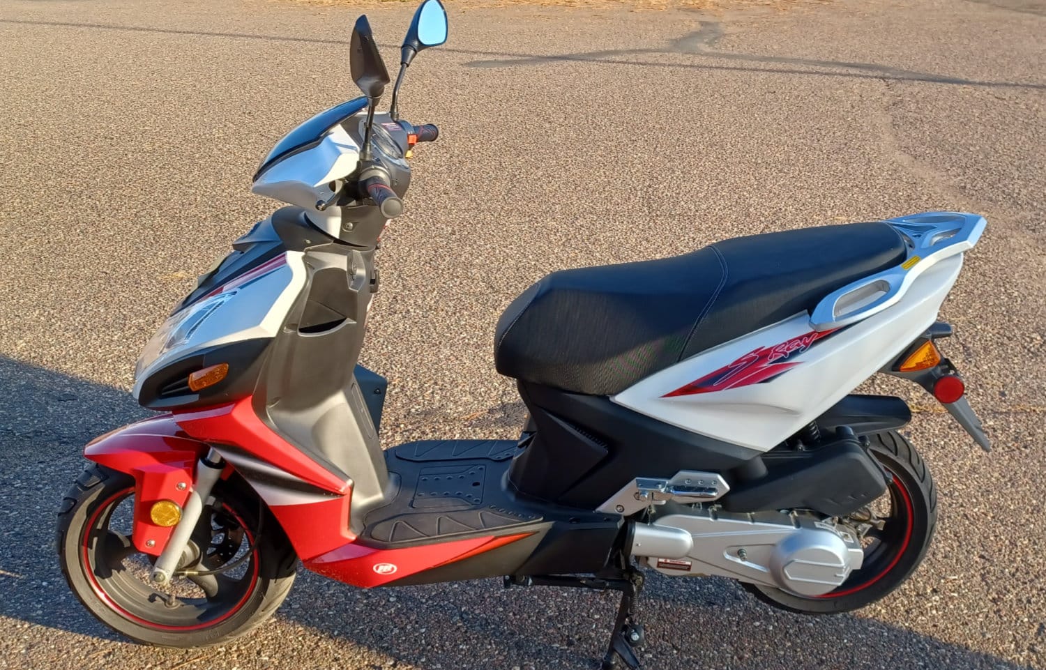 S-Ray Scooter (Left)